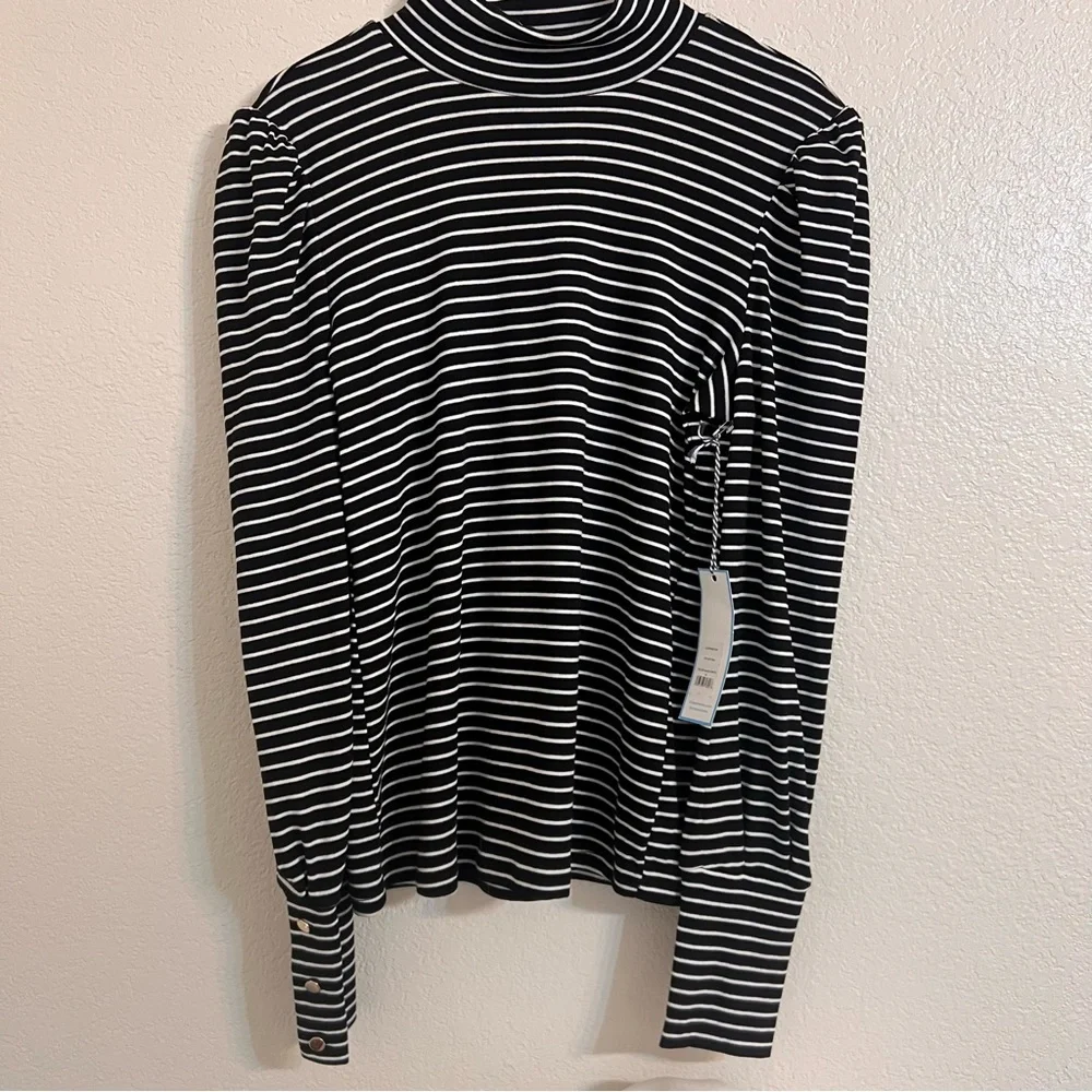 Draper James blouse Womens
Mockneck Long Sleeve Black and White
Stripe Size M - Picture 2 of 9